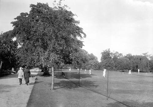 Old photograph of tennis in Jephson Gardens